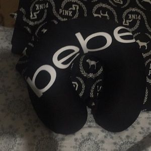 Bebe neck roll rest black & White. 😴